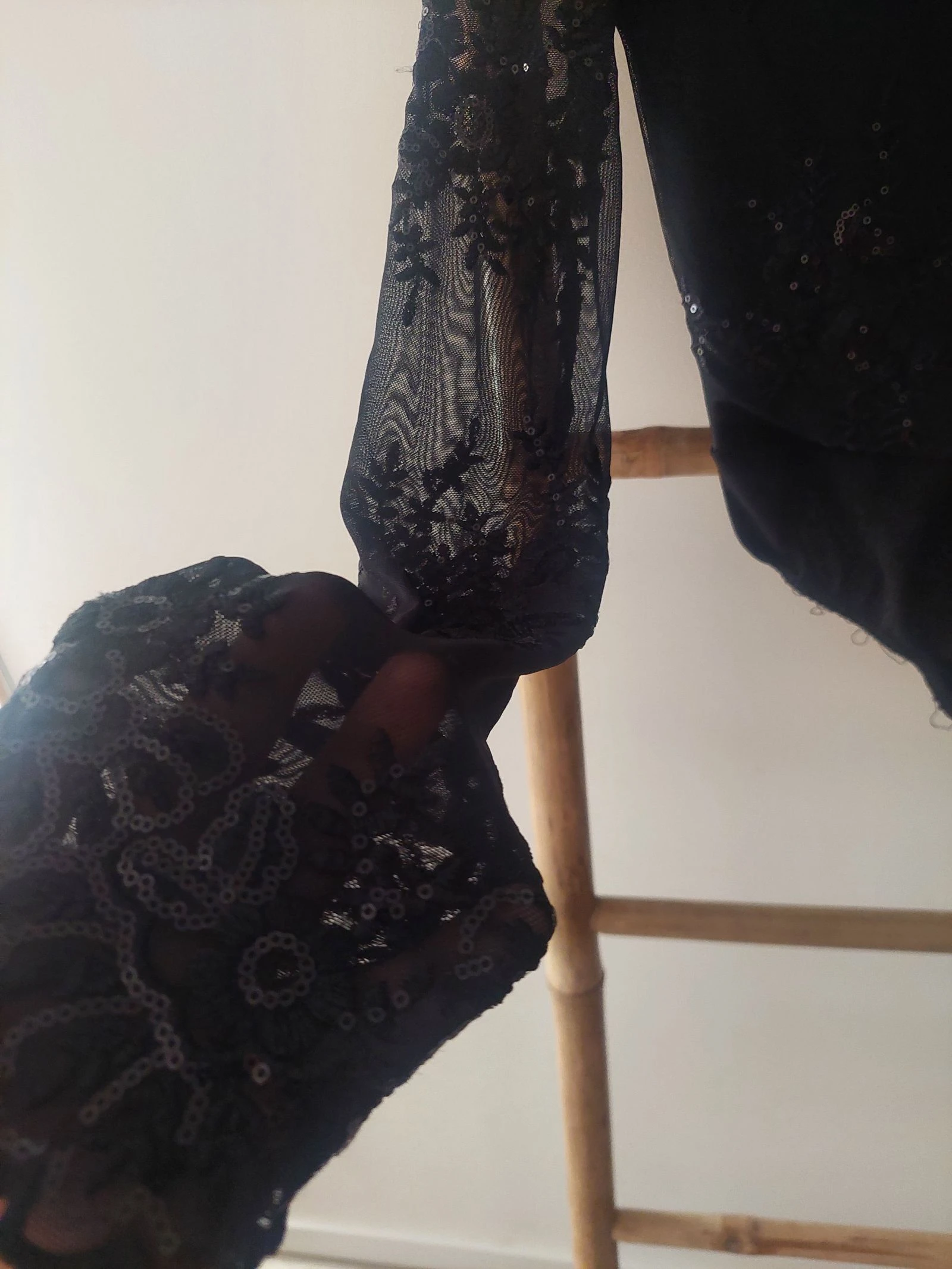 Body à paillettes et dentelle – photo 2